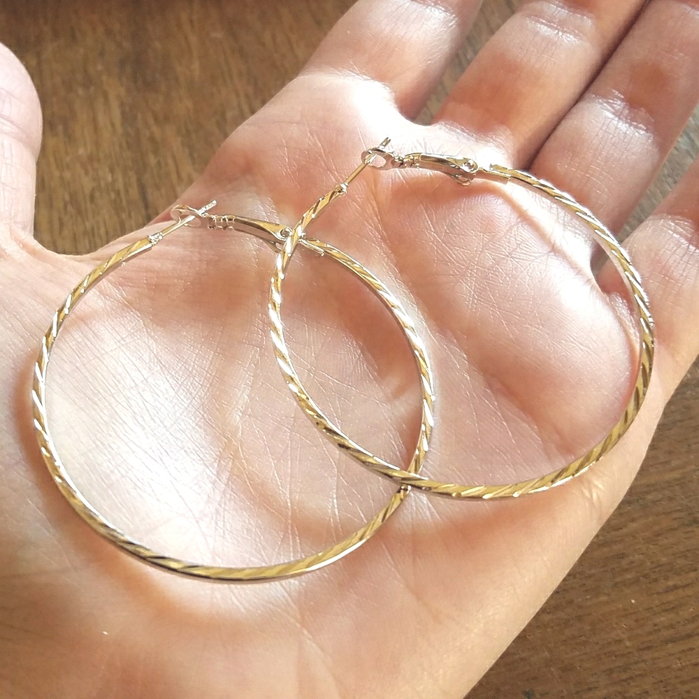 NWOT 5cm Silver Textured Hoops - Picture 2 of 4